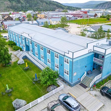 Westmark Inn Dawson City Exterior foto