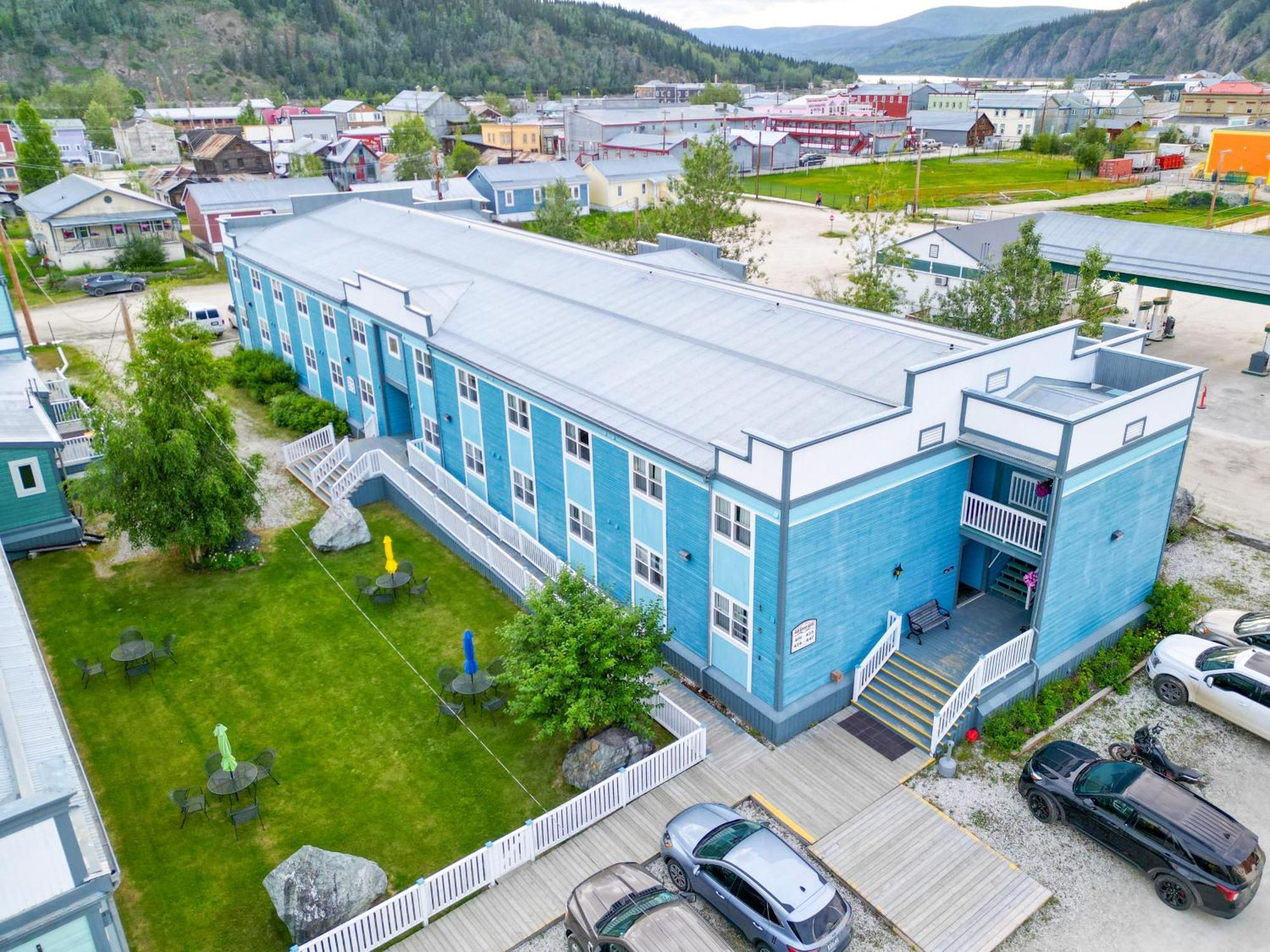 Westmark Inn Dawson City Exterior foto