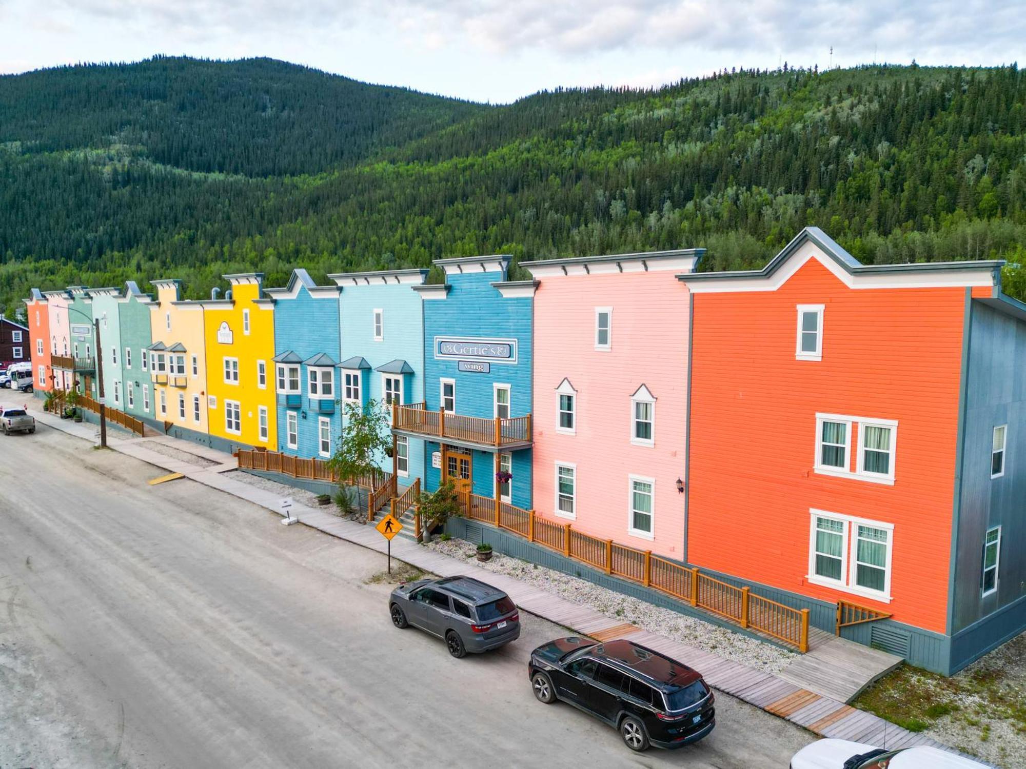 Westmark Inn Dawson City Exterior foto