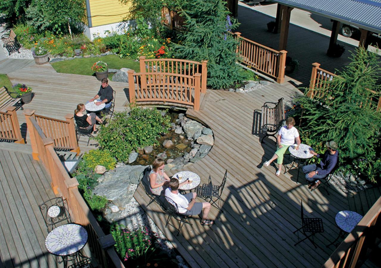 Westmark Inn Dawson City Exterior foto