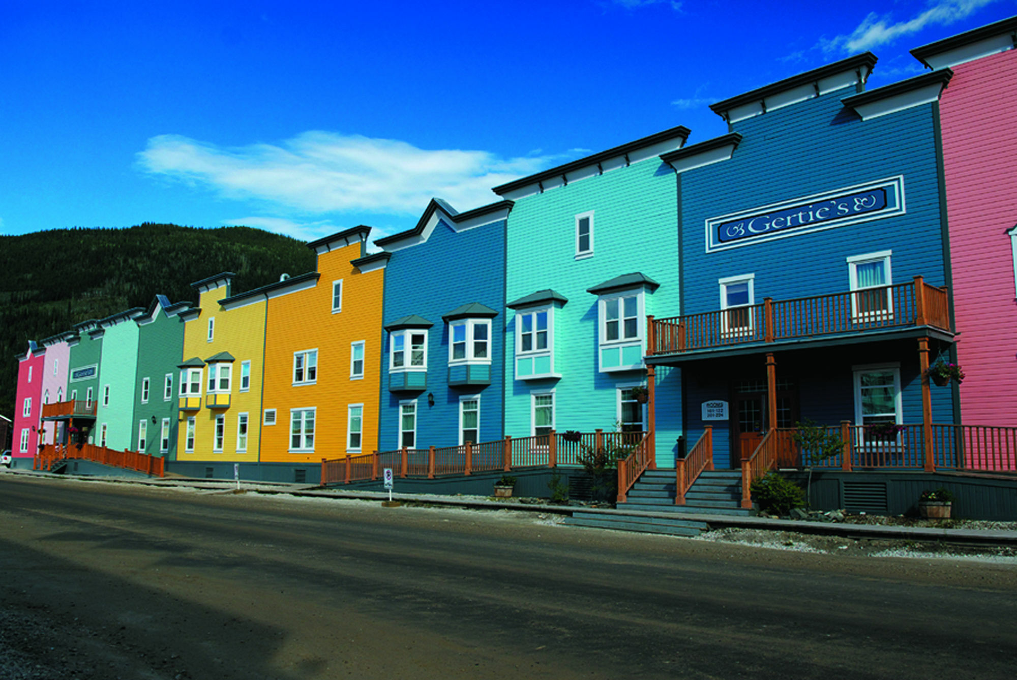 Westmark Inn Dawson City Exterior foto